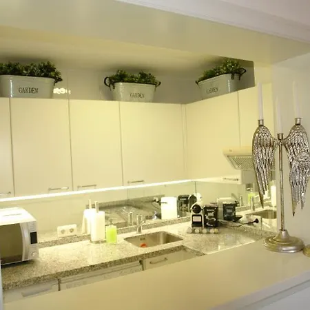 Medina Gardens Puerto Banus Apartment Marbella